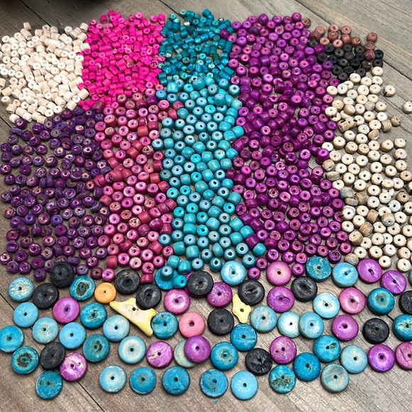 Colored Coconut Shell Coco Beads Mixed Lot DIy Jewelry Making Crafting Bundle - Picture 15 of 16